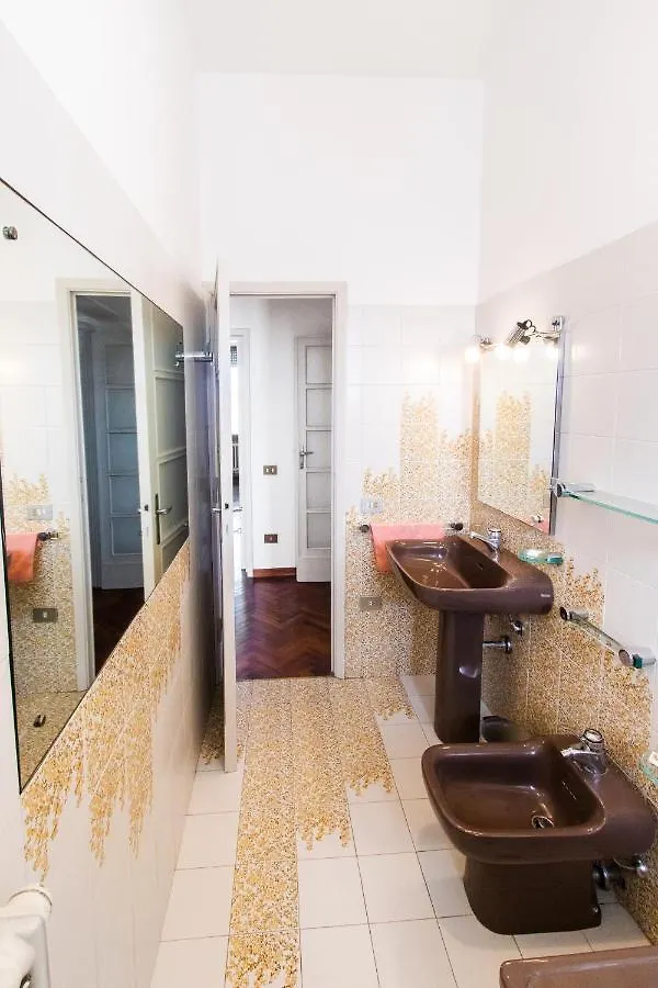 Lorena Flat Firenze Italy